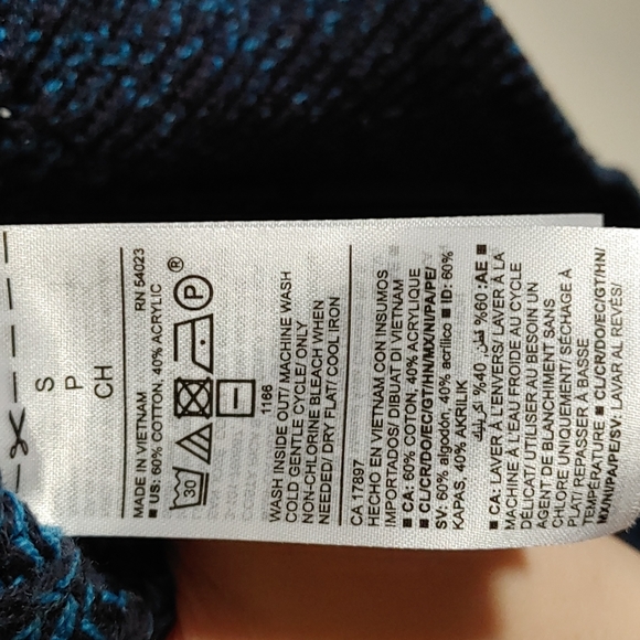 ❄️2 for 20! Old Navy Blue/Black Sweater - Picture 6 of 8